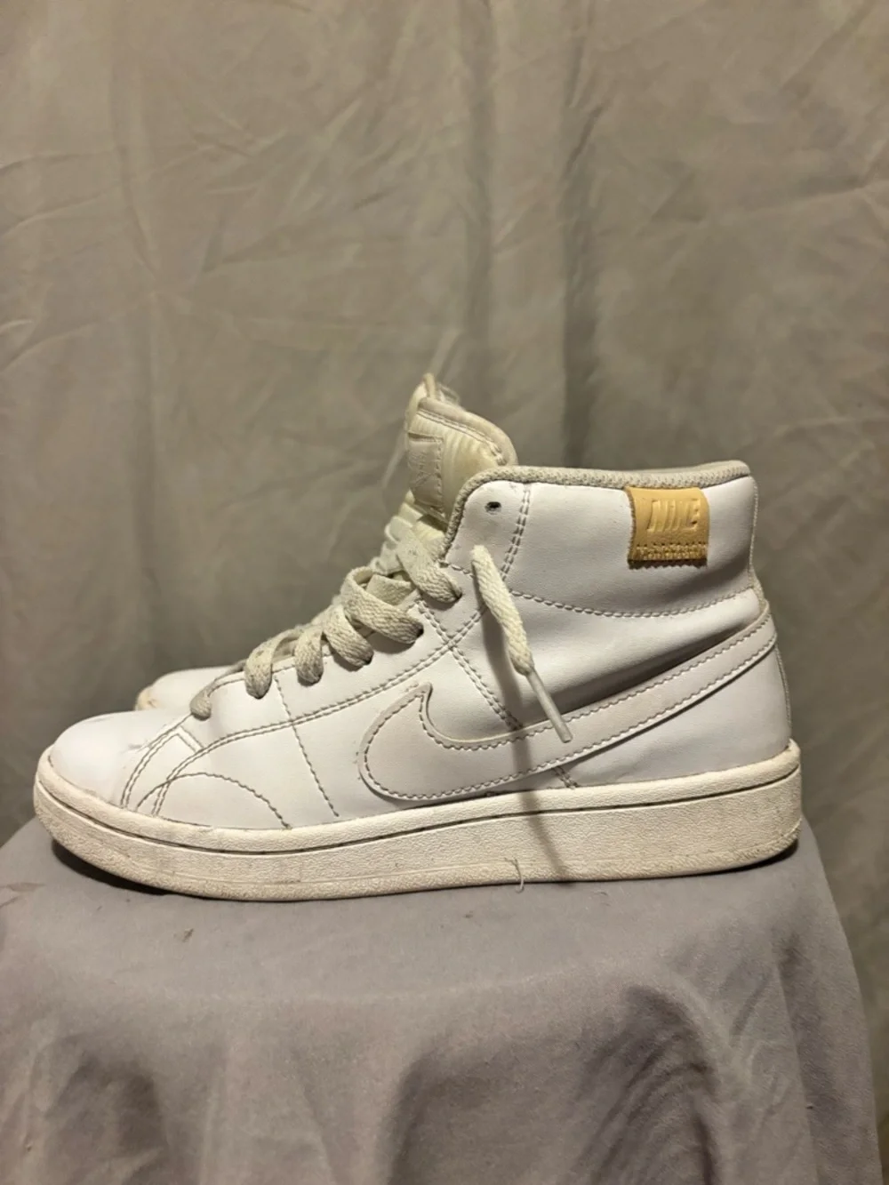 Nike White and Purple High-Top Sneakers Women’s Two Toned - Picture 2 of 7